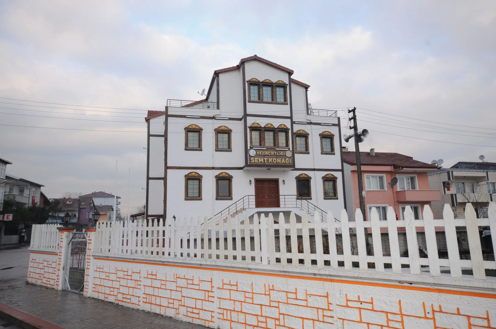 Semt Konakları