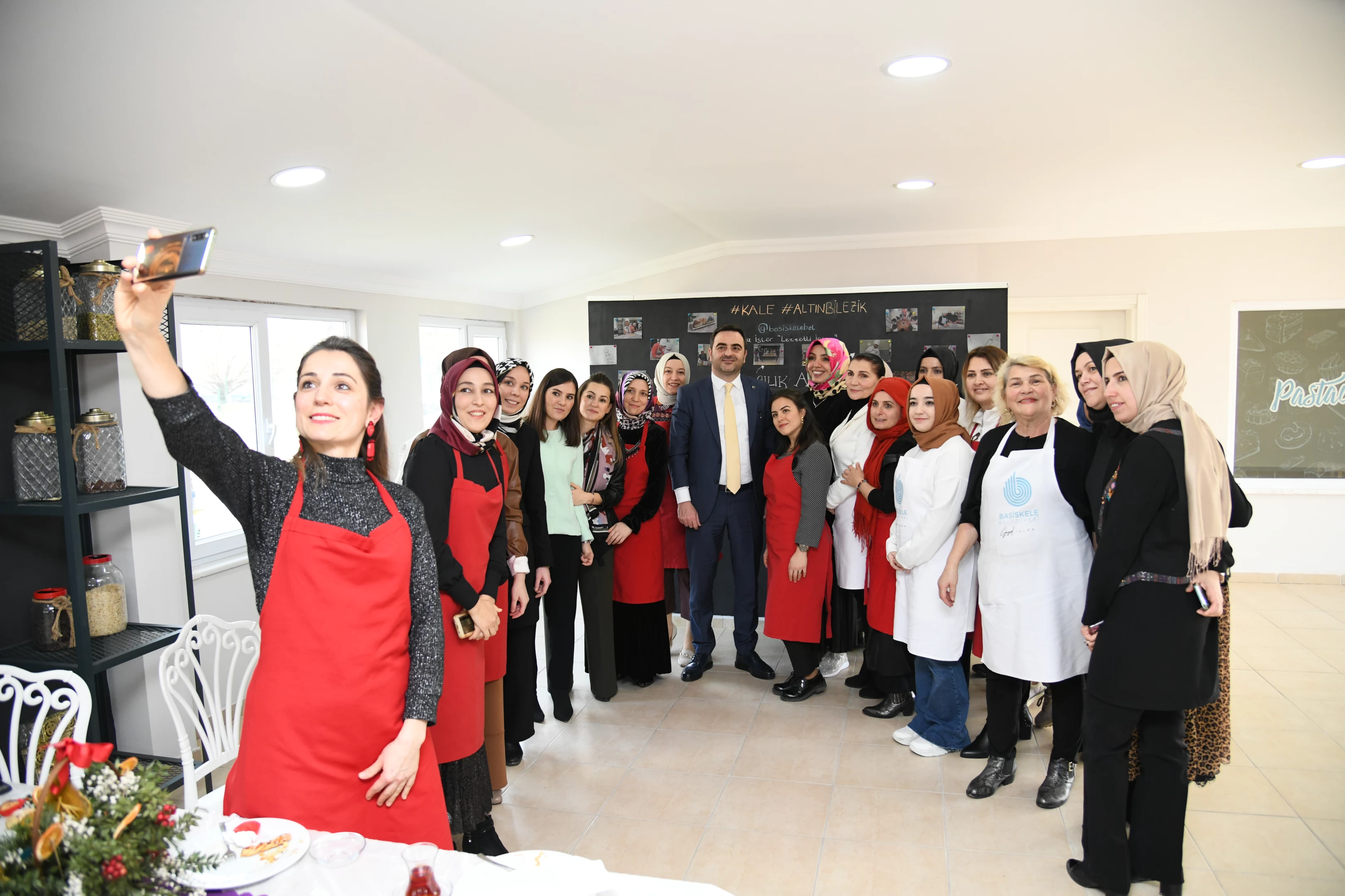 Altın Bilezik Meslek Edindirme Kursları